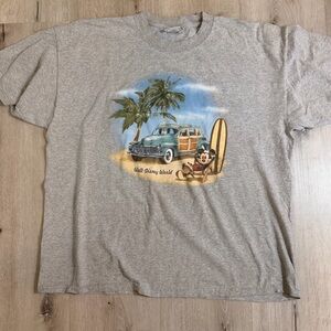 VINTAGE Walt Disney World Mickey Mouse Surf Scene T-Shirt | Gray